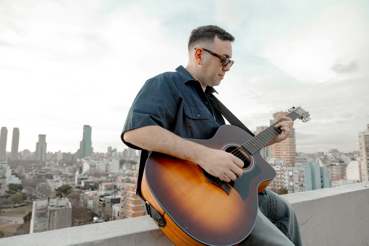 Luciano Ciganda “Me gusta hacer honor a toda la música que fui escuchando”
